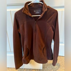 Woman’s Tek Gear fleece top medium